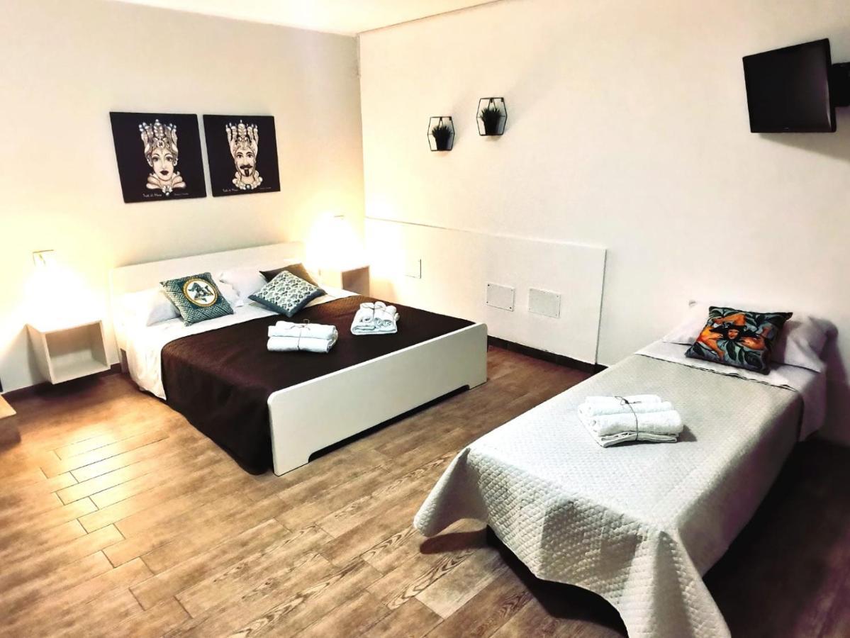 A Due Passi Dal Centro Sweet Rooms Agrigento Kültér fotó